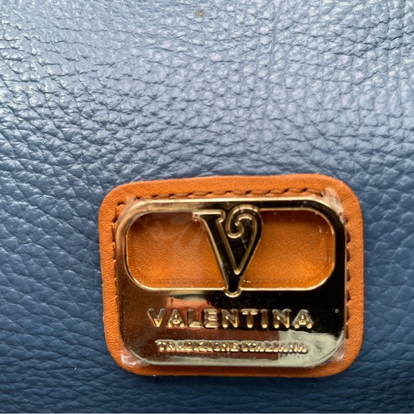 Valentina Italy Genuine Leather Shoulder handbag with cross body strap - Picture 2 of 7
